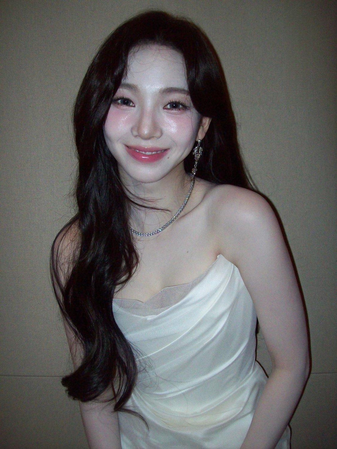 lSt9iKWW Kpop cumtribute_Krina 01.jpg